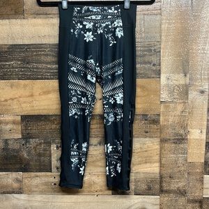 Betsey‎ Johnson Give Love Get Love Cropped Leggings Women's Size XS